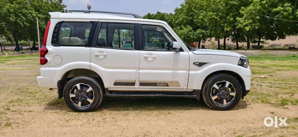 Mahindra Scorpio Classic 2.2 S 11 Mt 7 Str, 2024, Diesel