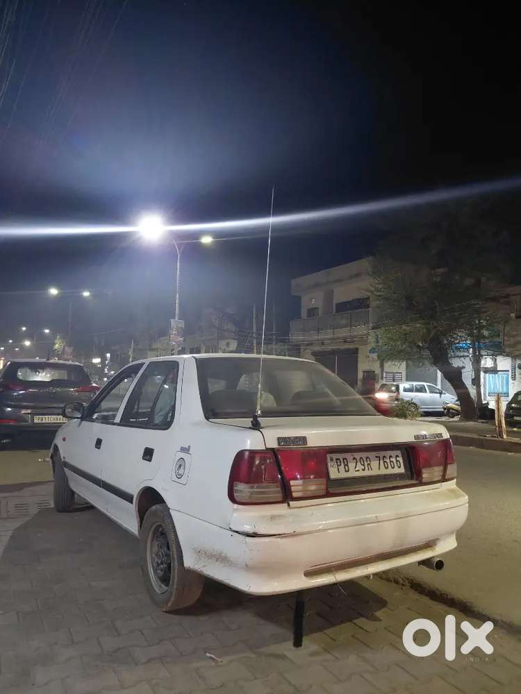 Maruti Suzuki Esteem 2002 Petrol Well Maintained