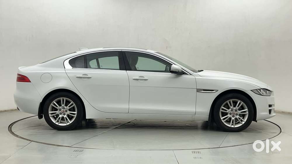 Jaguar Xe Prestige, 2016, Petrol