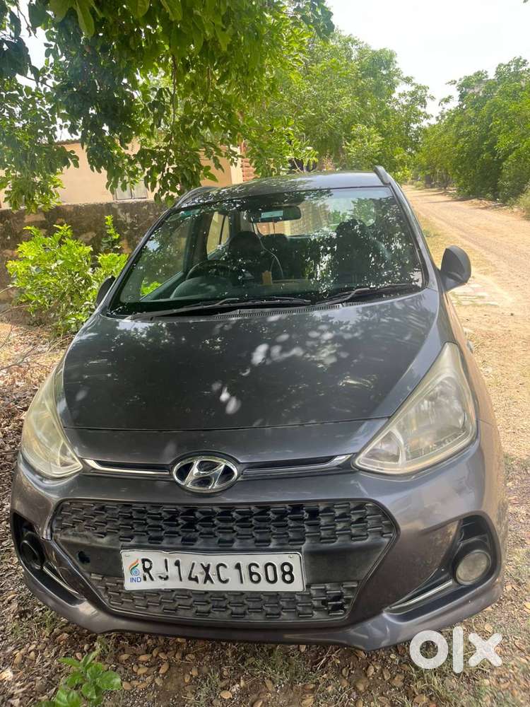 Hyundai I10 Sportz Car Driven By Ca