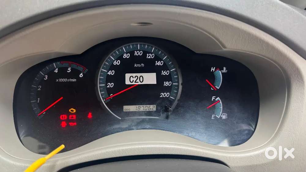 Toyota Innova 2.5 V 2013