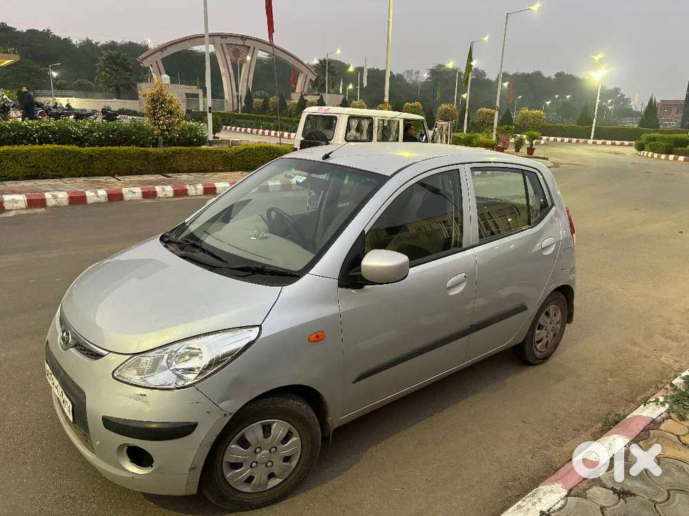 Hyundai I10 Magna - 2009 (petrol) - 33,000 Kms Only