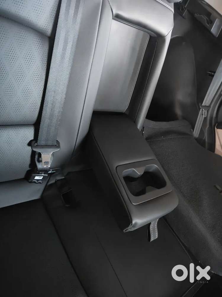 Mahindra Xuv 3xo 2026 Manual All Variant Colour Available