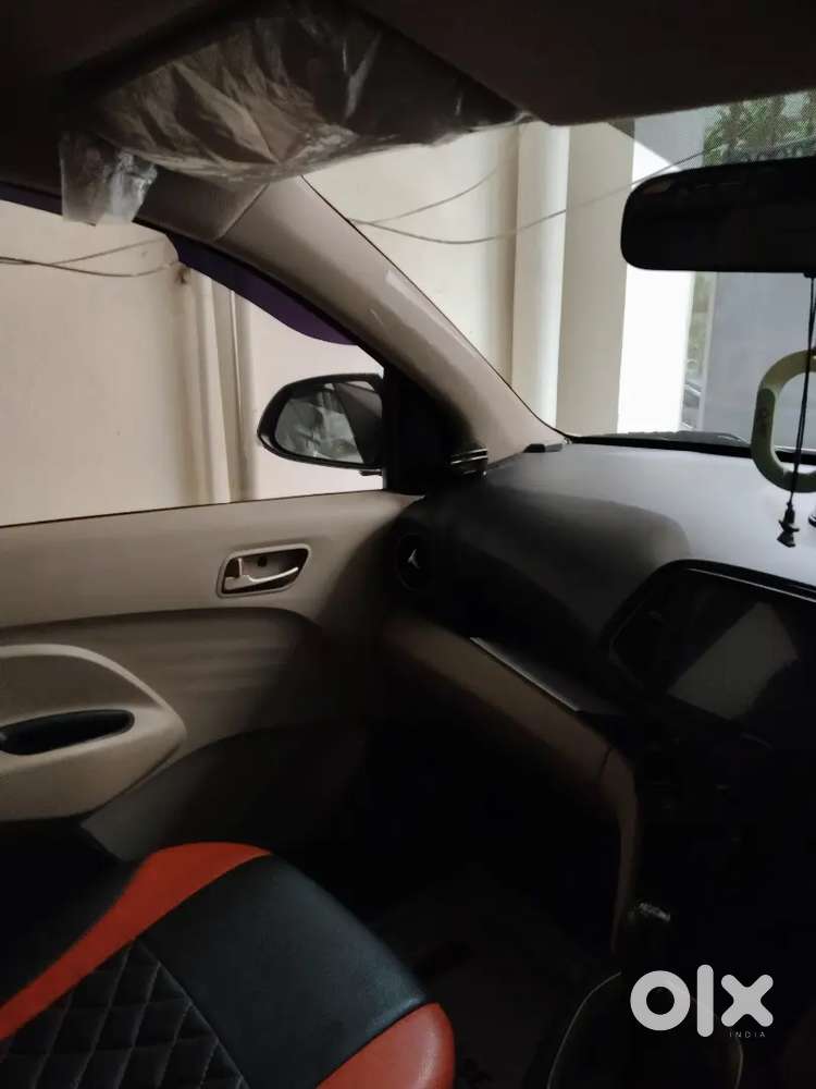 Hyundai Santro Asta, 2019