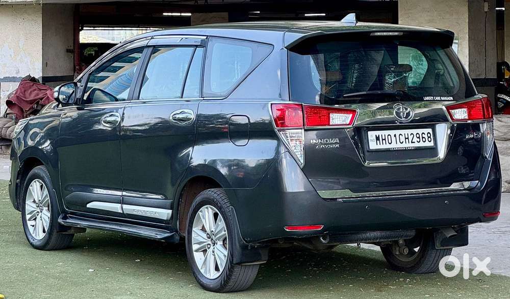 Toyota Innova Crysta 2.8 Zx At 7 Seater, 2016, Diesel