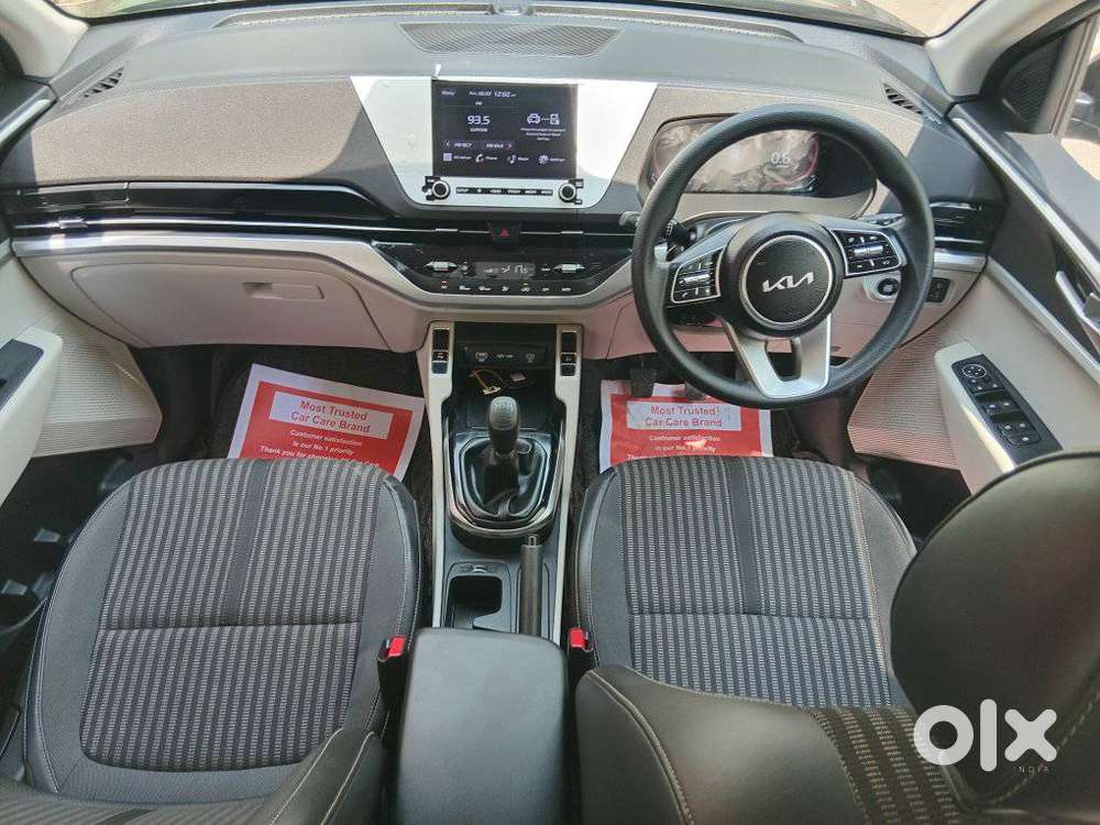 Kia Carens 1.4 Prestige Plus Turbo 7 Str, 2022, Petrol