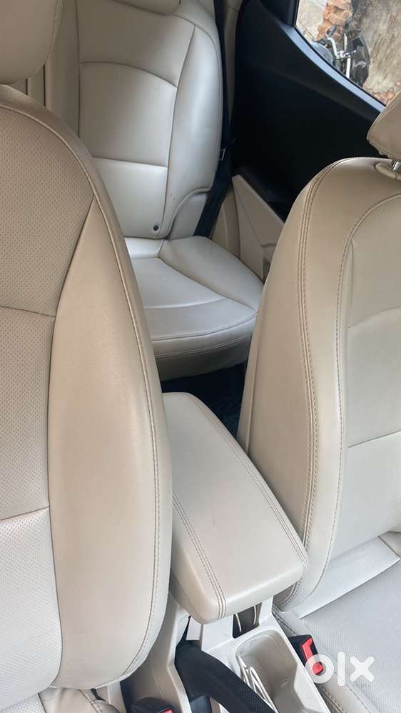 Mahindra Xuv300 2020 Petrol Well Maintained