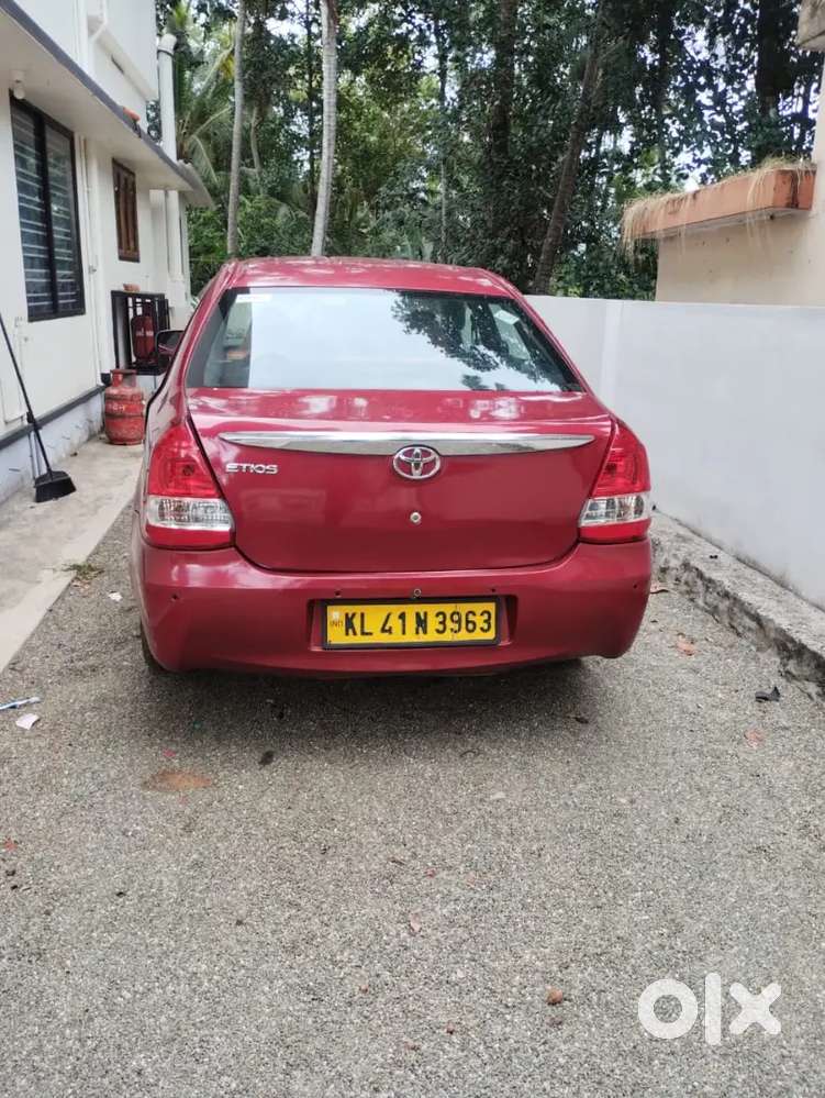 Toyota Etios Petrol/cng
