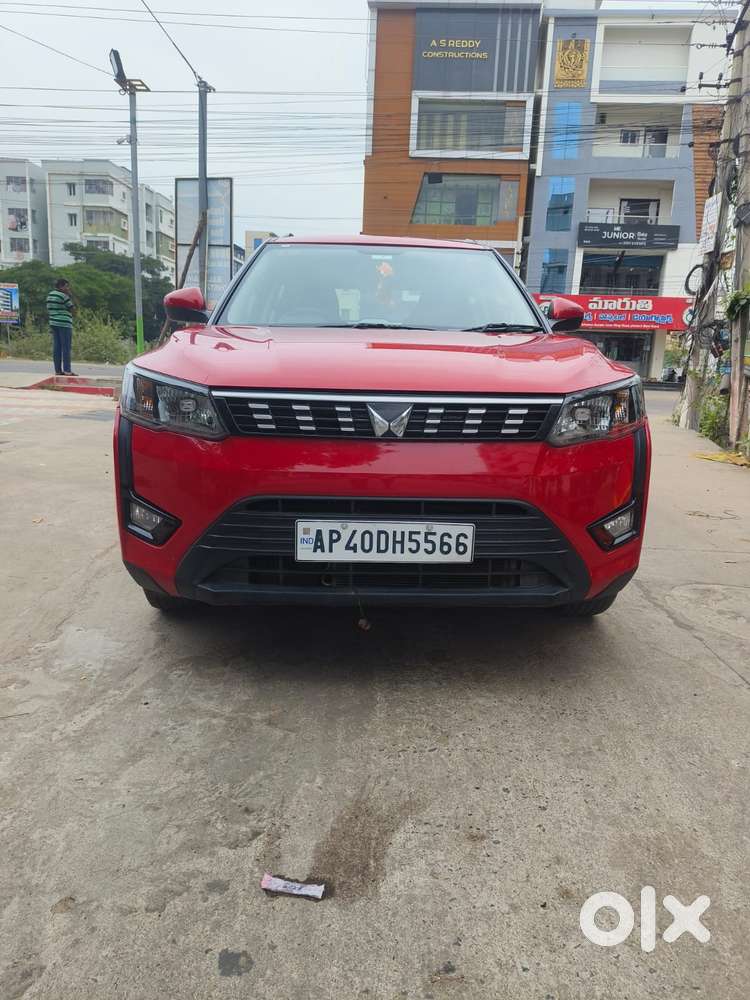Mahindra Xuv300 W6 Amt Diesel, 2023, Diesel