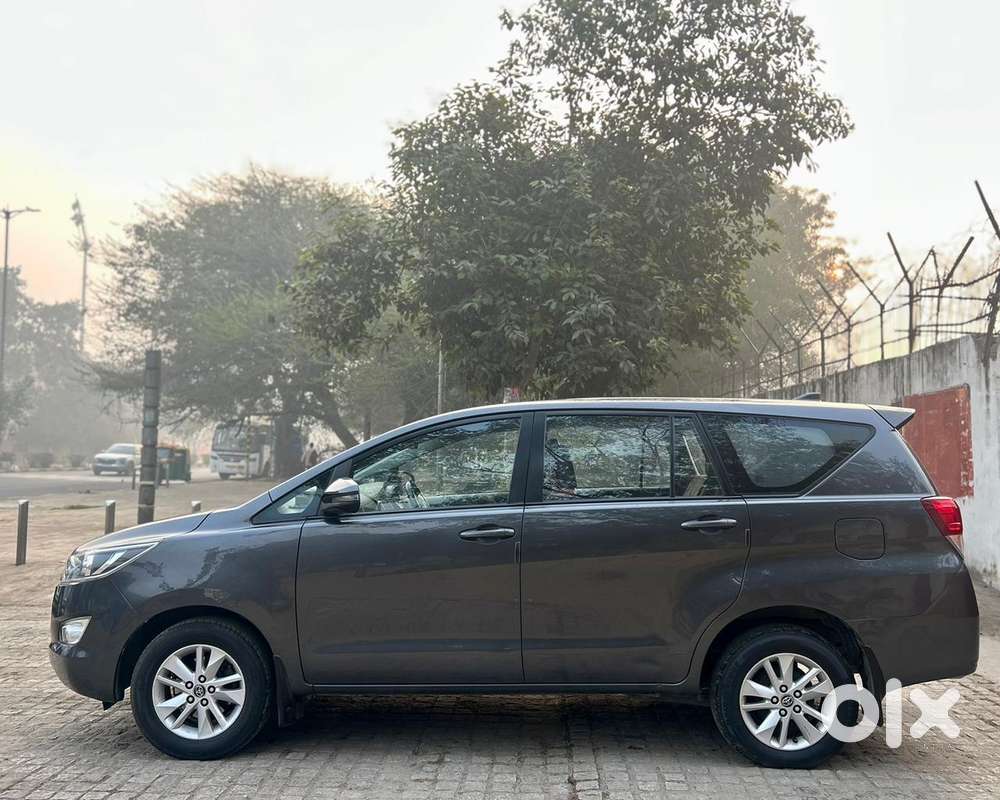 Toyota Innova Crysta 2.4 G Mt 7 Str, 2019, Diesel