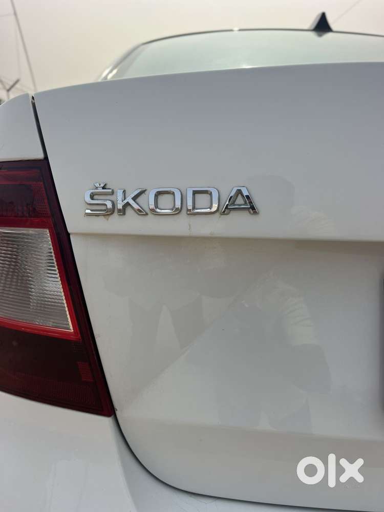 Skoda Rapid 1.6 Mpi At Style, 2016, Petrol