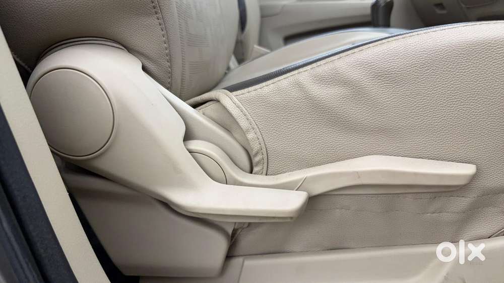 Maruti Suzuki Ertiga Zxi Plus Shvs, 2021, Petrol