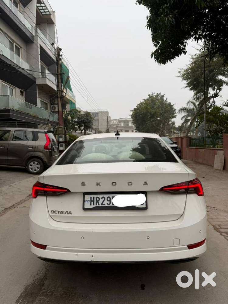 Skoda Octavia 2.0 L K Tsi At, 2022, Petrol