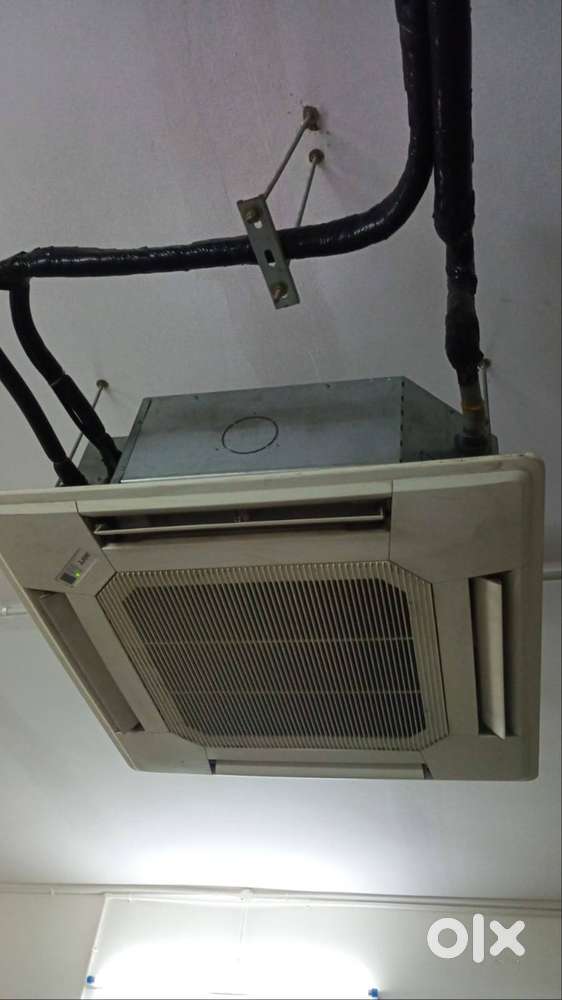 MITSUBISHI 4TON CASSETTE AC