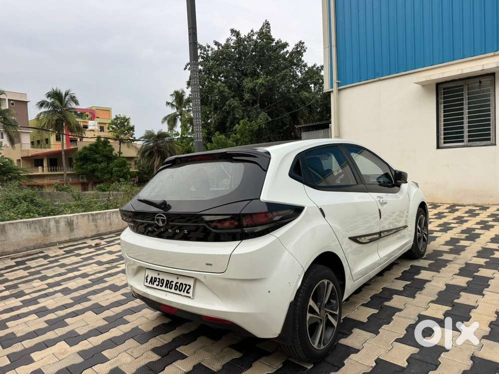 Tata Altroz Petrol 2022