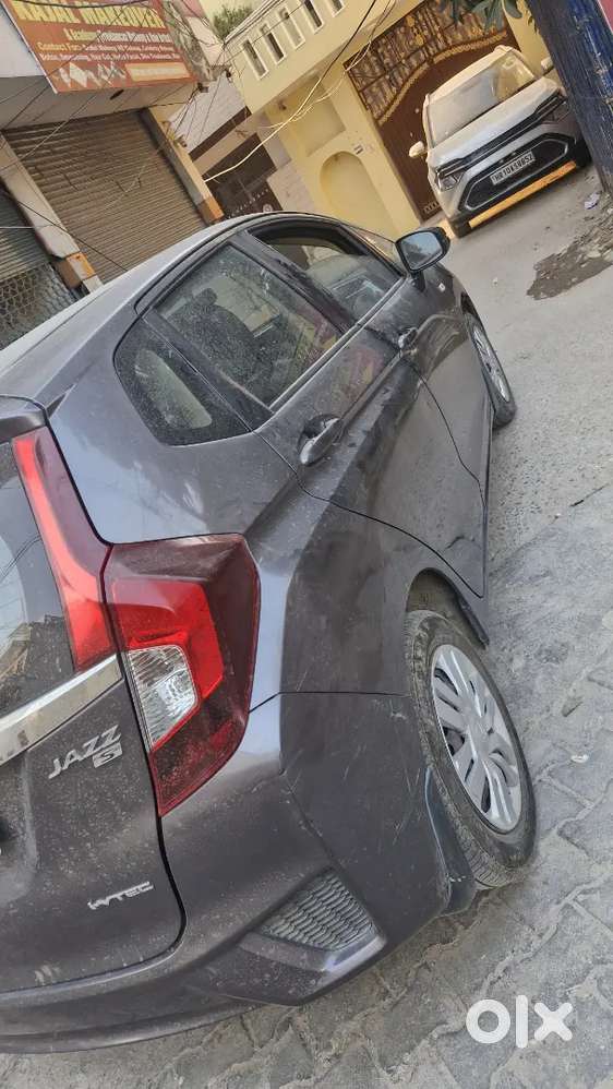 Honda Jazz 2018 Petrol Well Maintained