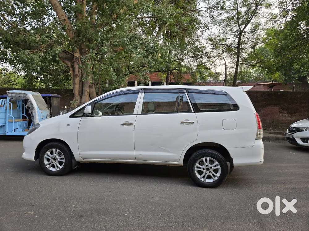 Toyota Innova 2011 Diesel Well Maintained Vip Number 0068