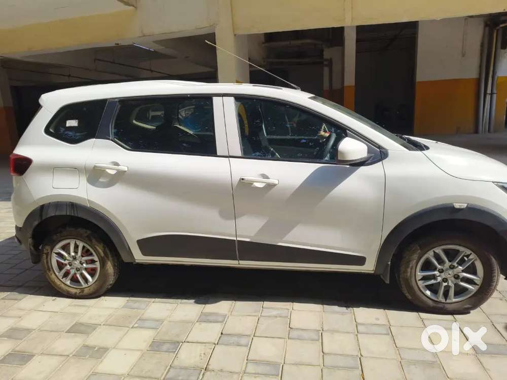 Renault Triber Petrol 27000 Km Driven