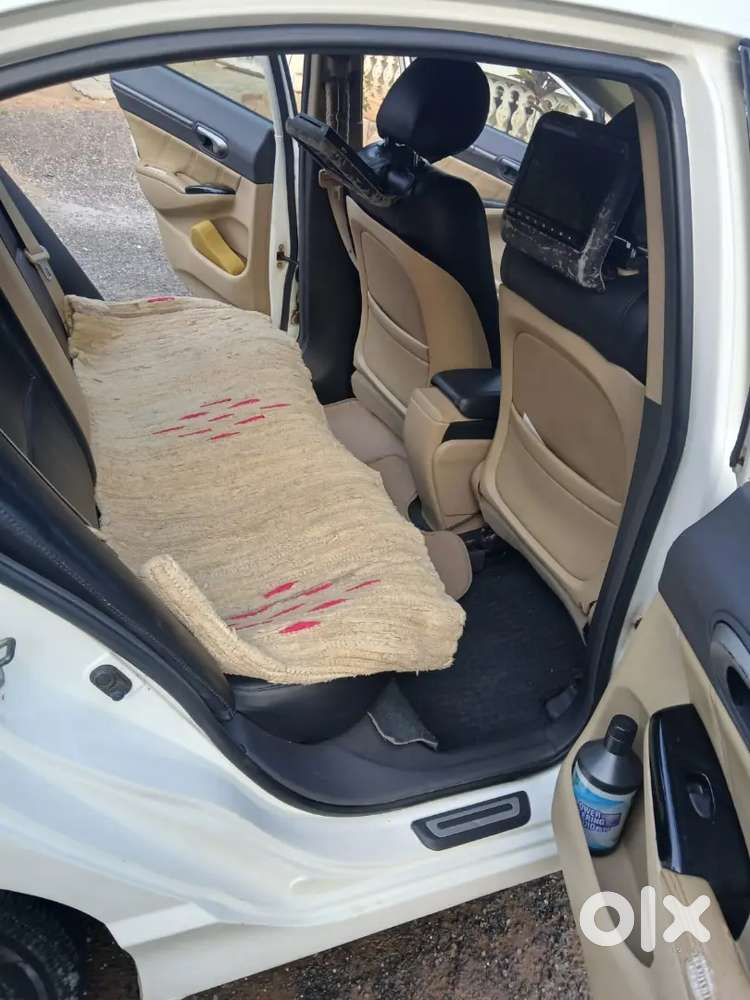 Honda Civic 2011 Petrol Good Condition ( Petrol - Cng ) With Sunroof