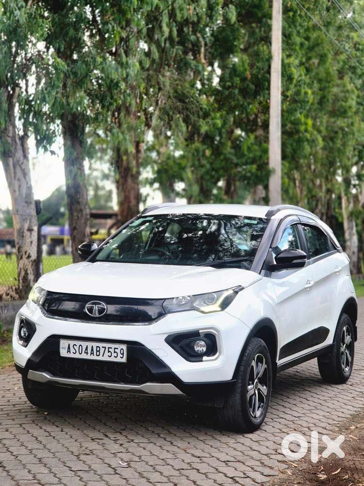 Tata Nexon 1.2 Revotron Xza Plus, 2022, Petrol