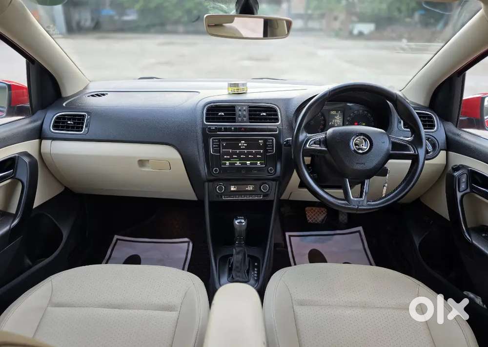 Skoda Rapid Diesel Style (auto)  Black Light New Shape