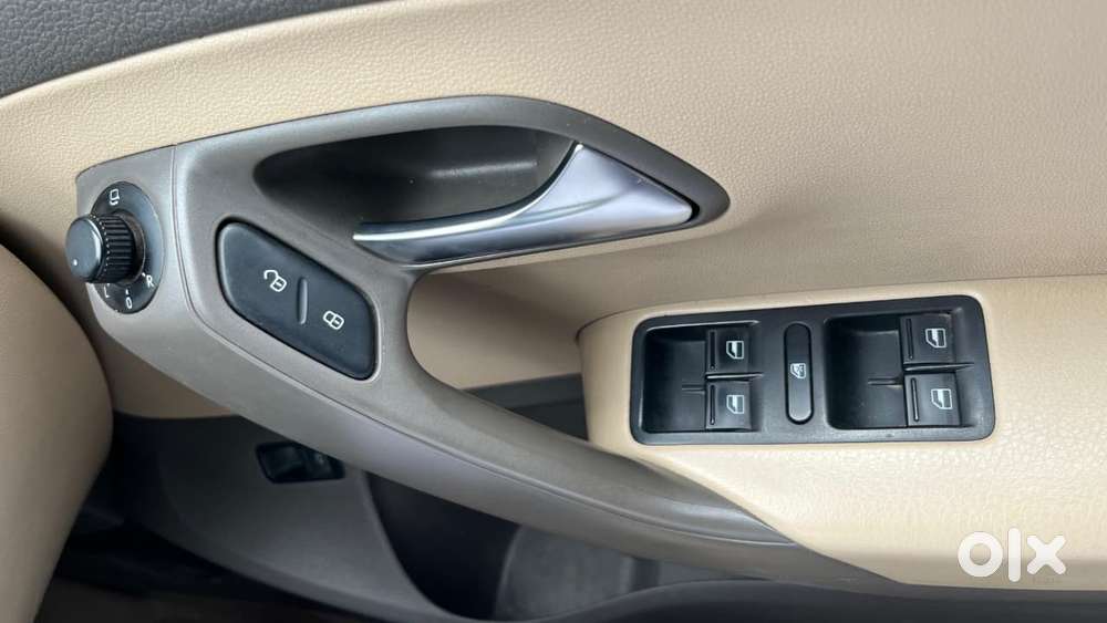 Volkswagen Vento 1.2 Tsi Highline Plus At, 2018, Petrol