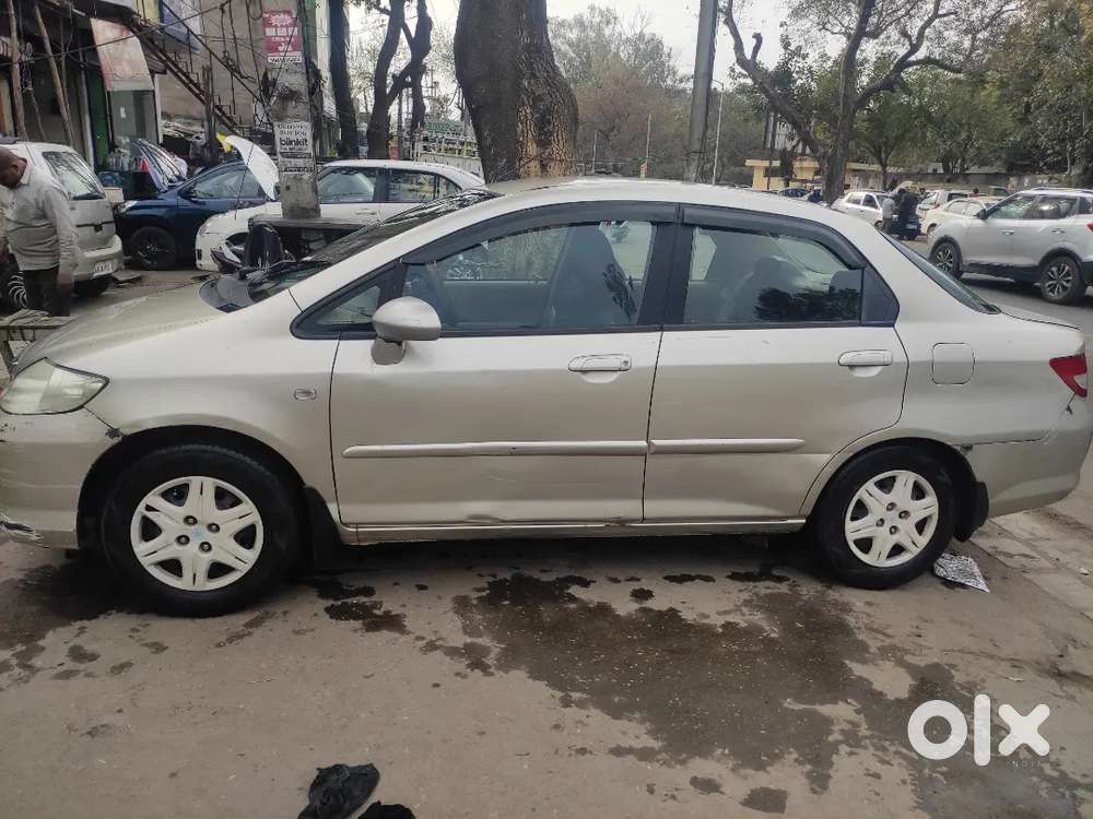 Honda City Zx 2005 Petrol 86000 Km Driven,