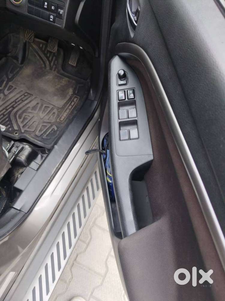 Maruti Suzuki Vitara Brezza 1.5 Zxi, 2024, Petrol