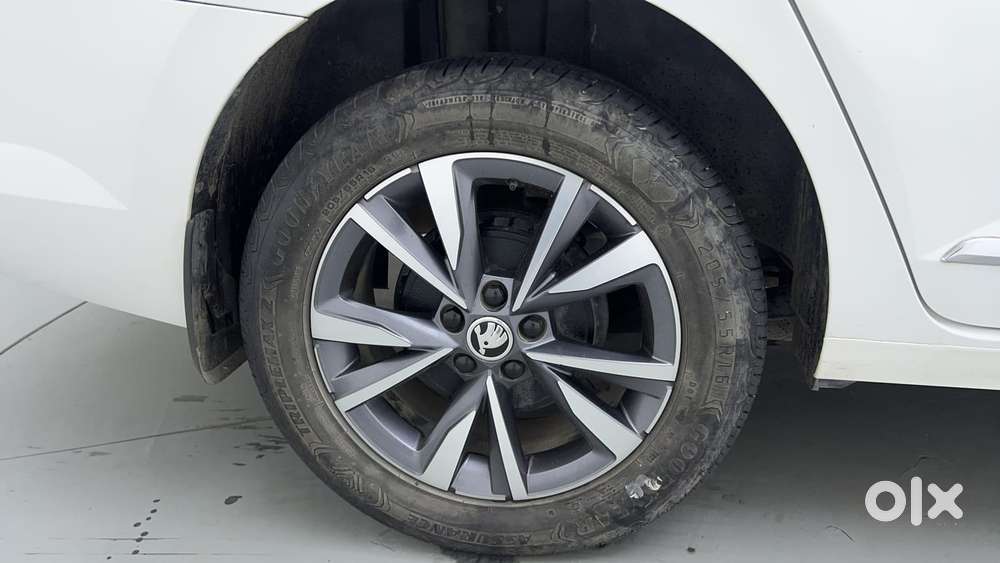 Skoda Slavia Style 1.5l Tsi Dsg, 2022, Petrol