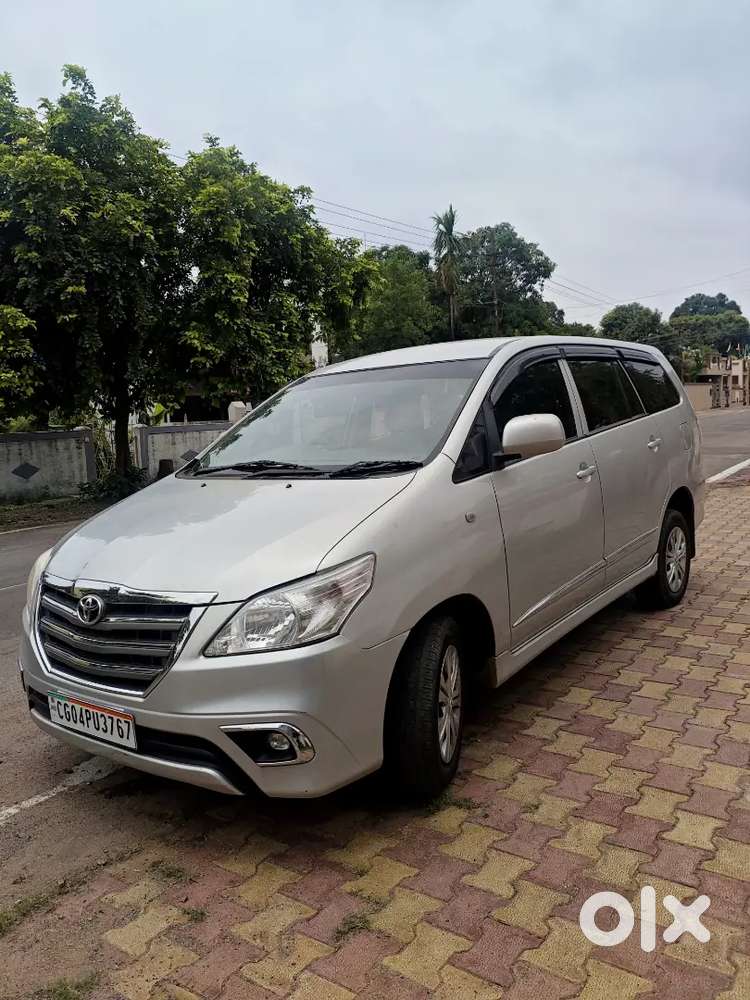 Toyota Innova 2014