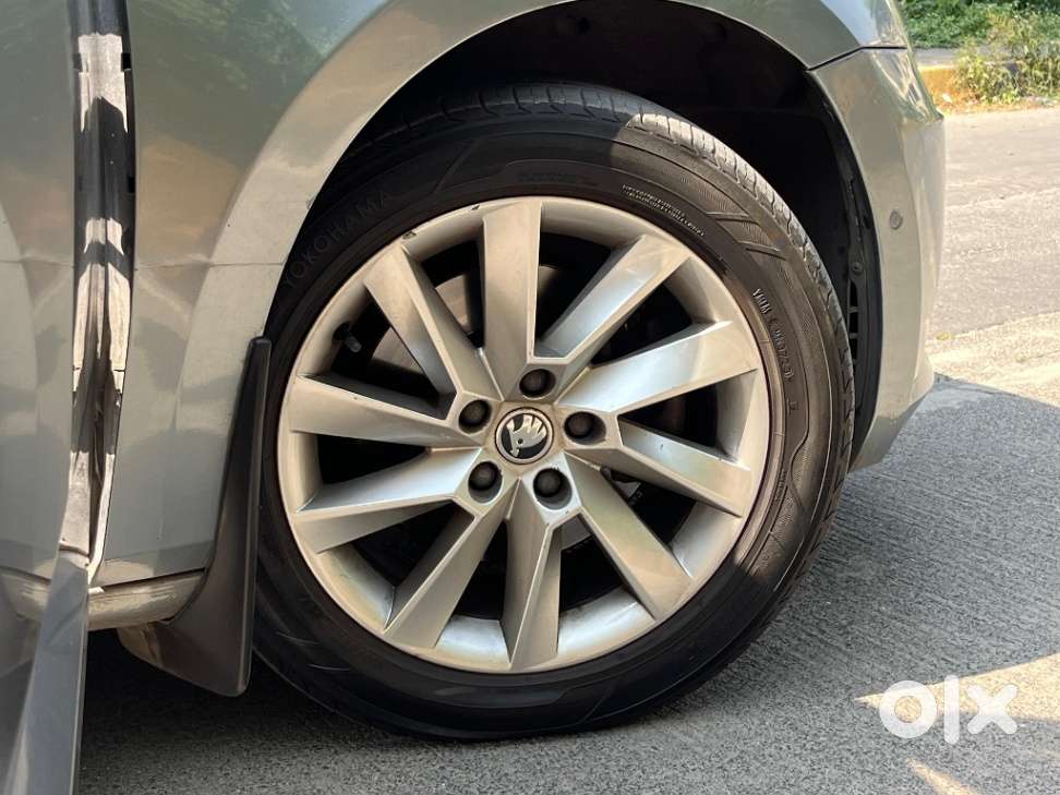 Skoda Superb L&k 2.0 Tdi At, 2018, Petrol