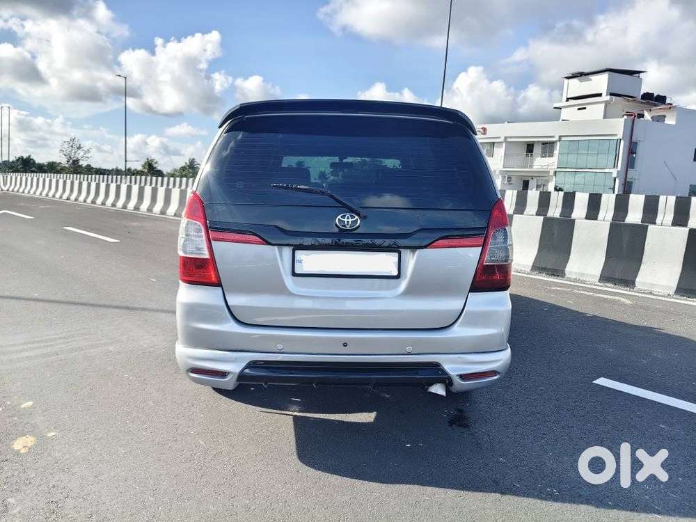 Toyota Innova 2.5 Gx 8 Str Bs-iii, 2015, Diesel