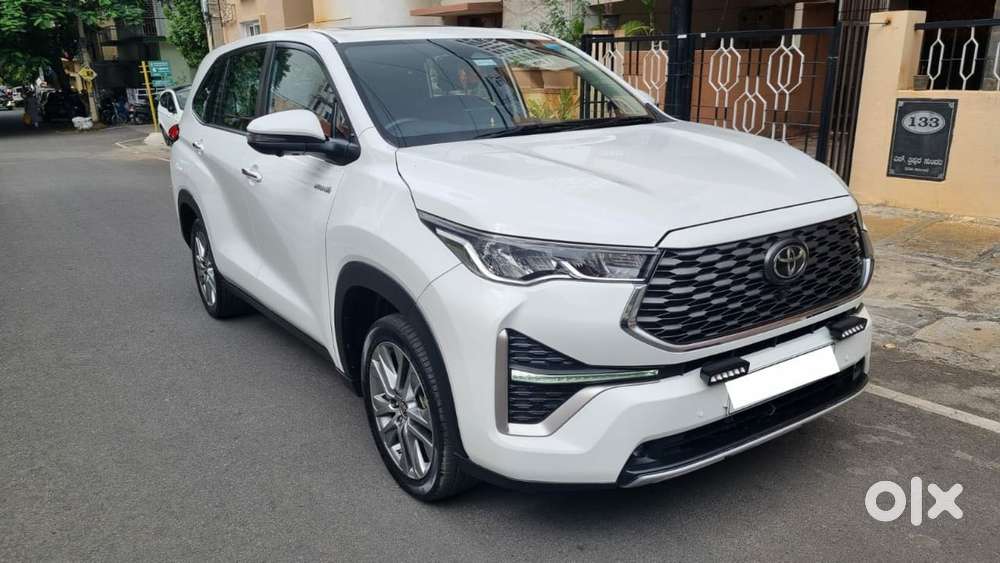 Toyota Innova Hycross 2.0 Zx (o) Hybrid 7 Str, 2024, Petrol