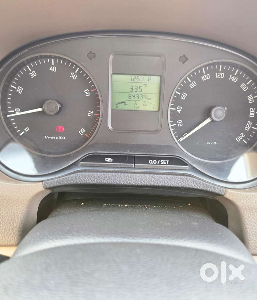 Skoda Rapid 1.6 Mpi At Elegance Black Package, 2013, Petrol