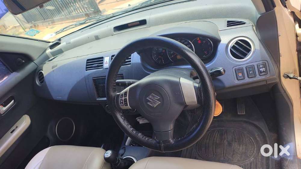 Maruti Suzuki Swift Dzire 1.3 Zxi, 2011, Petrol