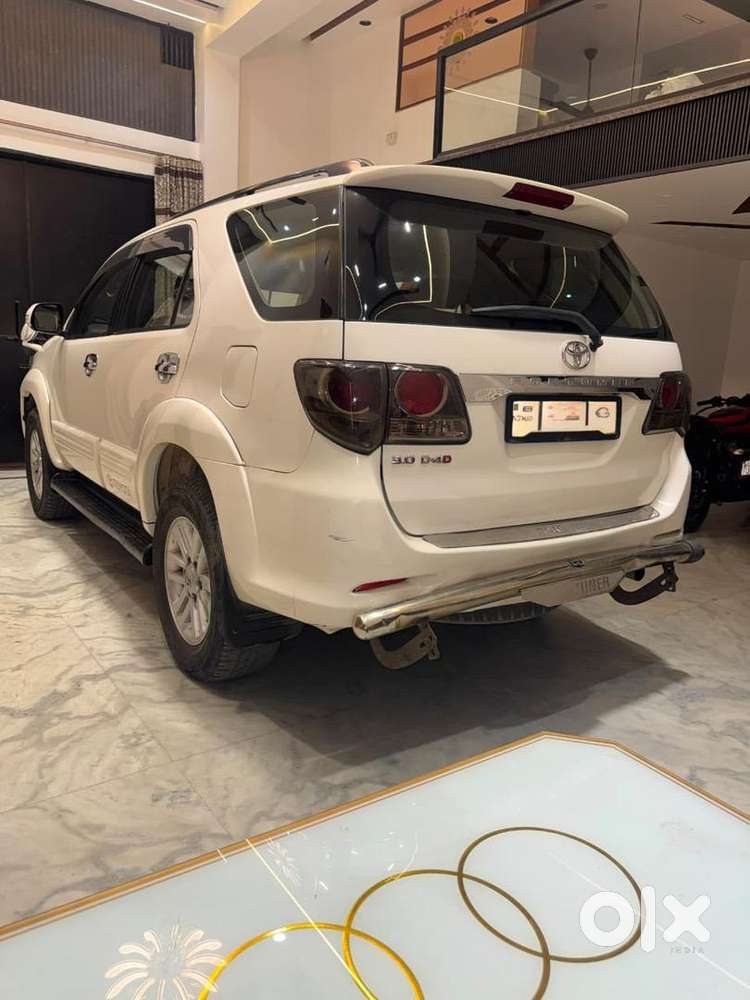 Toyota Fortuner Diesel Car 2015 Brand New Condition