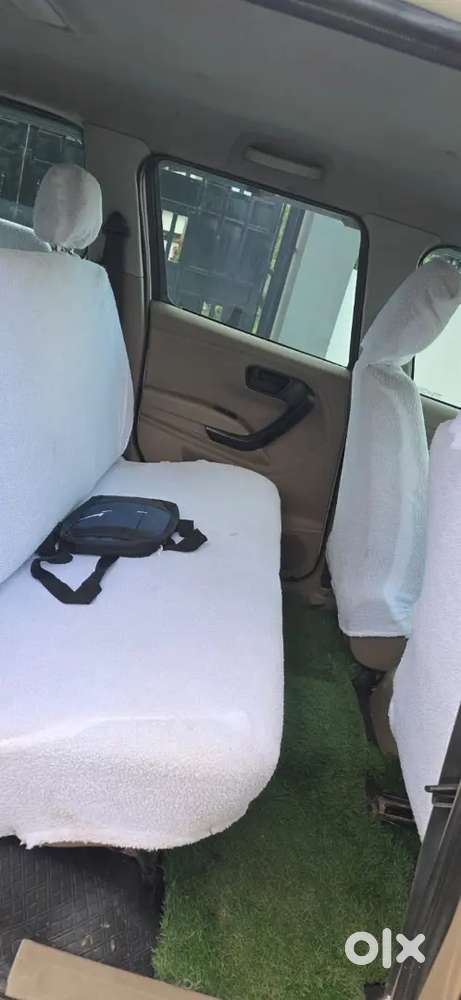 Mahindra Tuv 300 2018