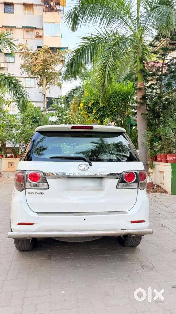 Toyota Fortuner 2015 Diesel 200000 Km Driven