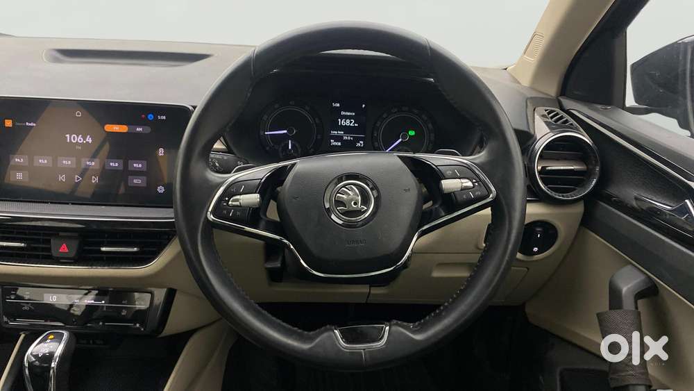 Skoda Slavia 1.0 Ambition Tsi At, 2022, Petrol