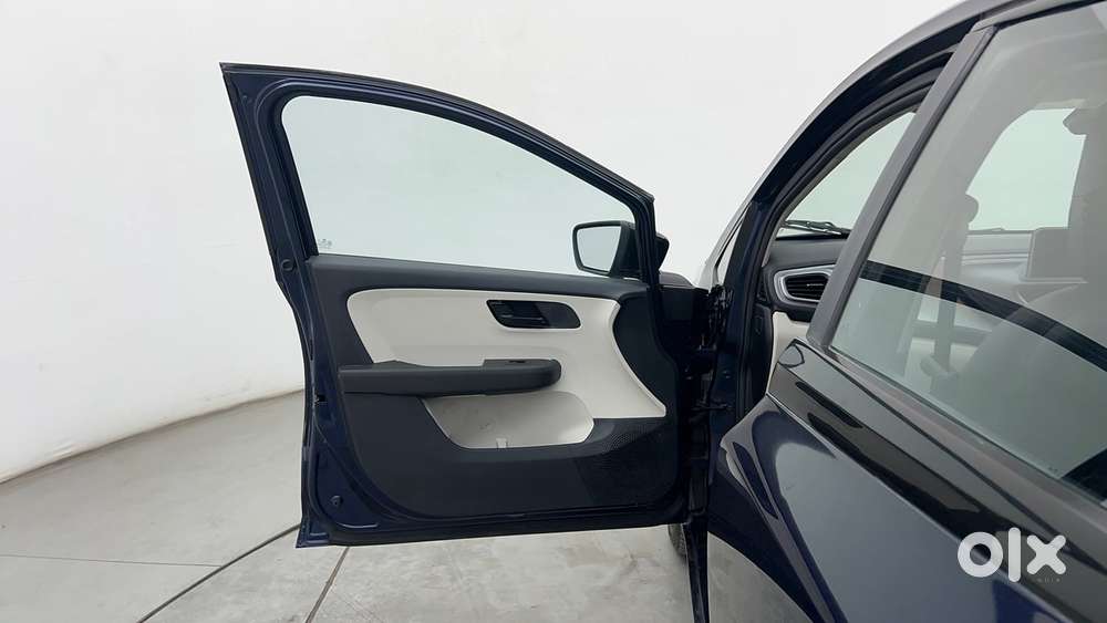 Tata Altroz Xta Petrol, 2024, Petrol