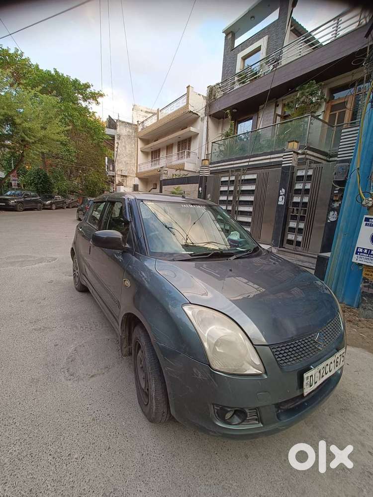 Maruti Suzuki Swift (2011- Petrol) 77k Km (naveen Shahdara-east Delhi)