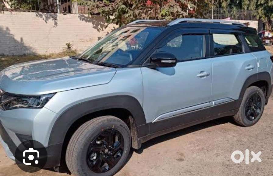 Maruti Suzuki Brezza 2023 Petrol 23000 Km Driven