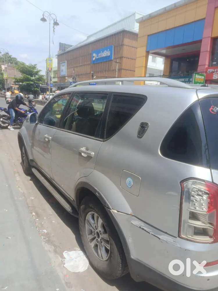 Mahindra Rexton Diesel Automatic 2013