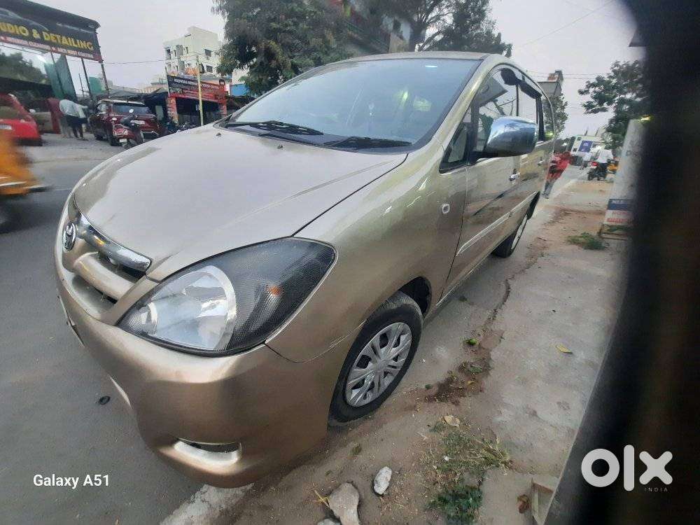 Toyota Innova 2.5 G (diesel) 8 Seater, 2005, Diesel