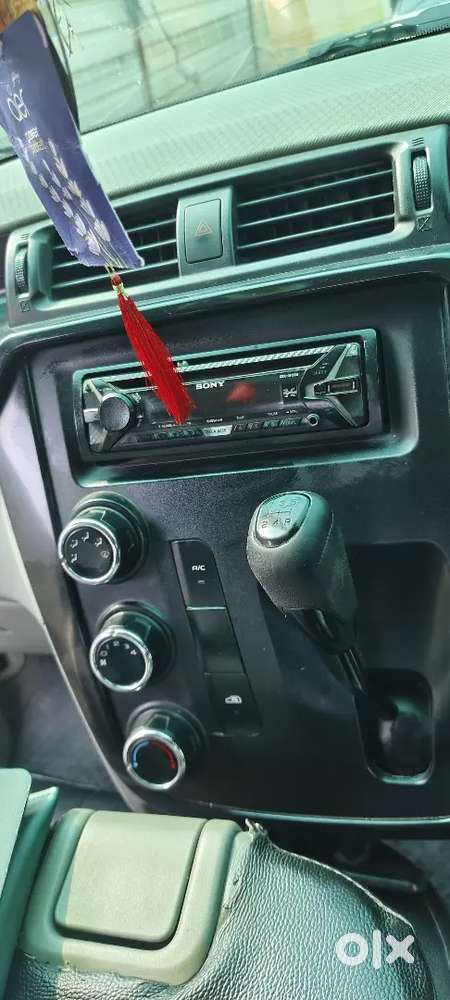 Mahindra Kuv 100 2017 Car