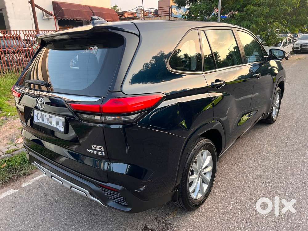 Toyota Innova Hycross 2.0 Vx Hybrid 8 Str, 2024, Cng & Hybrids