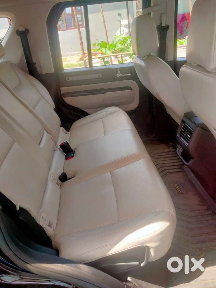 Mahindra Car Petrol 2025