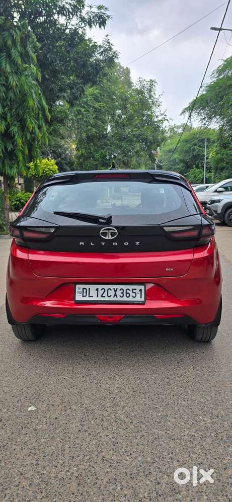 Tata Altroz 1.2 Xza Plus Dark Edition Dct, 2024, Petrol