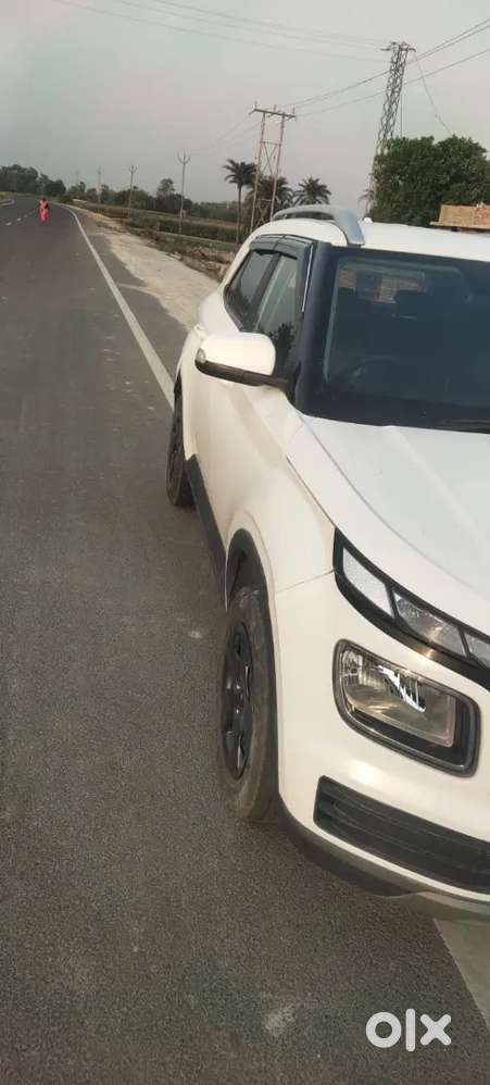 Hyundai Venue 2024 Diesel 42900 Km Driven