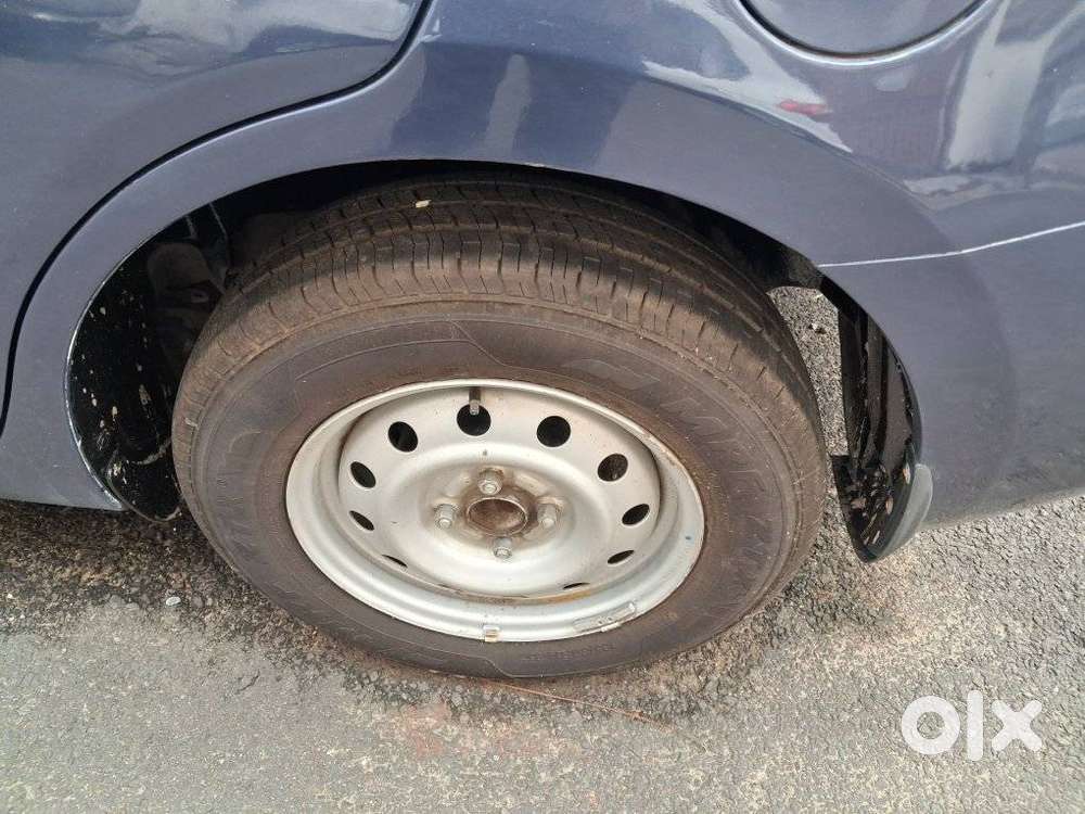 Maruti Suzuki Swift Dzire 1.2 Vxi Bsiv, 2017, Petrol